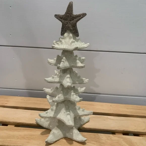 Coastal beach holiday decor- Star fish tree, holiday sign, and sea angel. - Picture 12 of 15